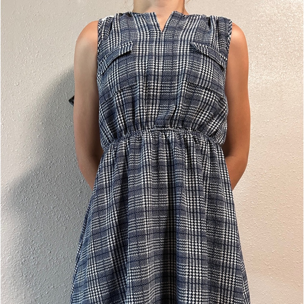 * 🤑💰🤑 3/$10.00 budle item 🤑💰🤑* Girls plaid dress size 12
